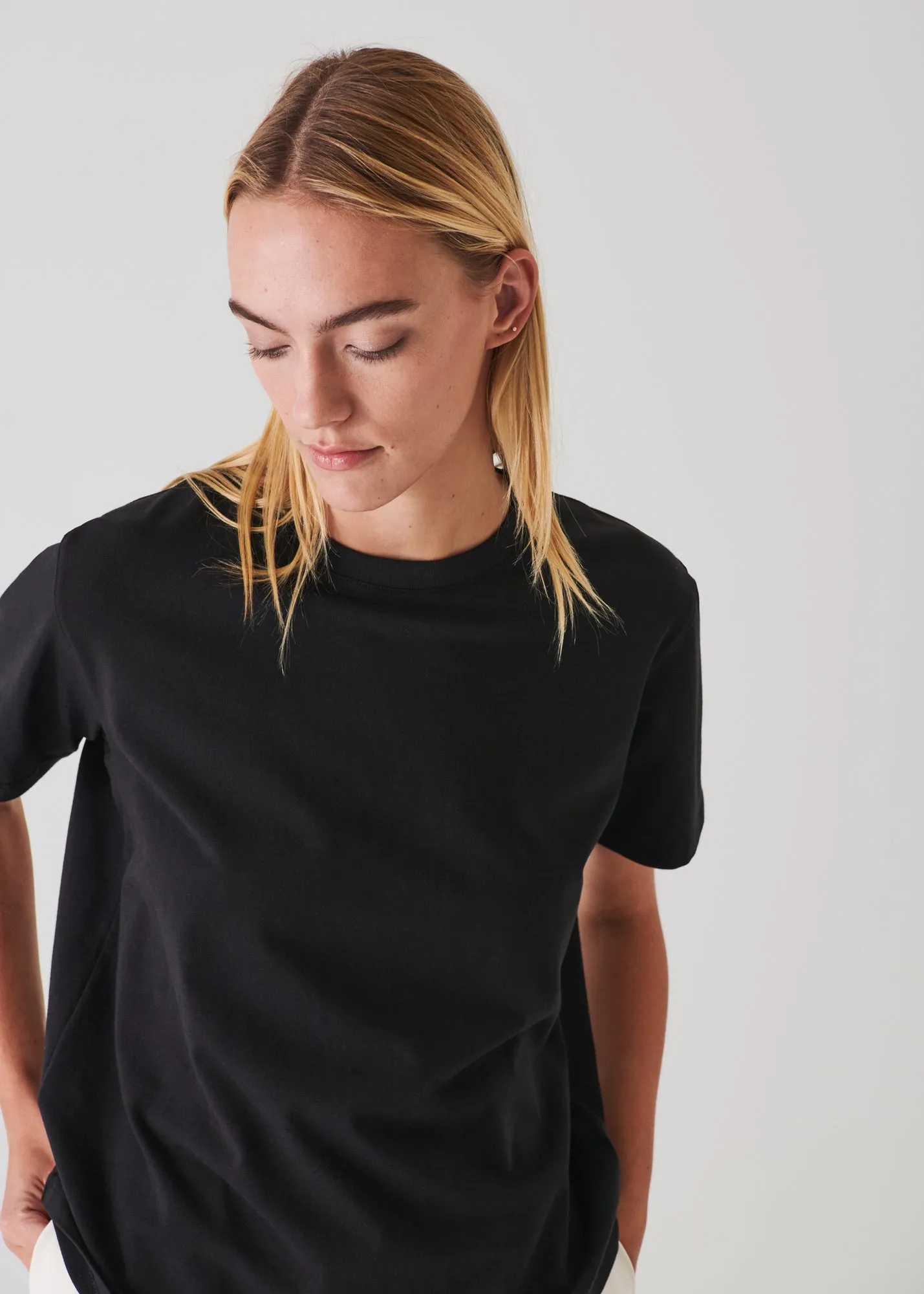 ICONIC PIMA COTTON STRETCH BOYFRIEND T-SHIRT