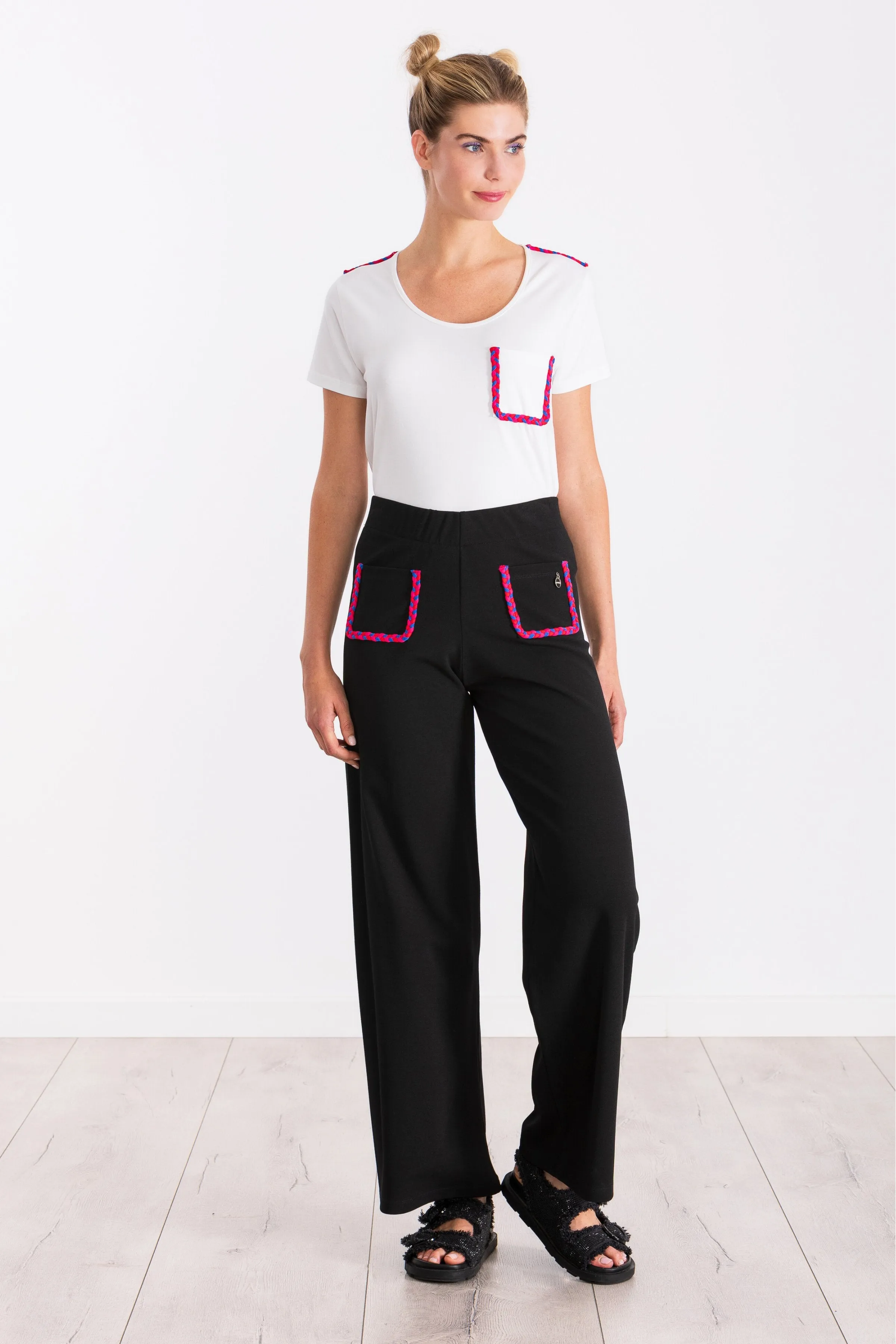 Pantalon negro ancho con bolsillos trenzados fucsia LolitasyL