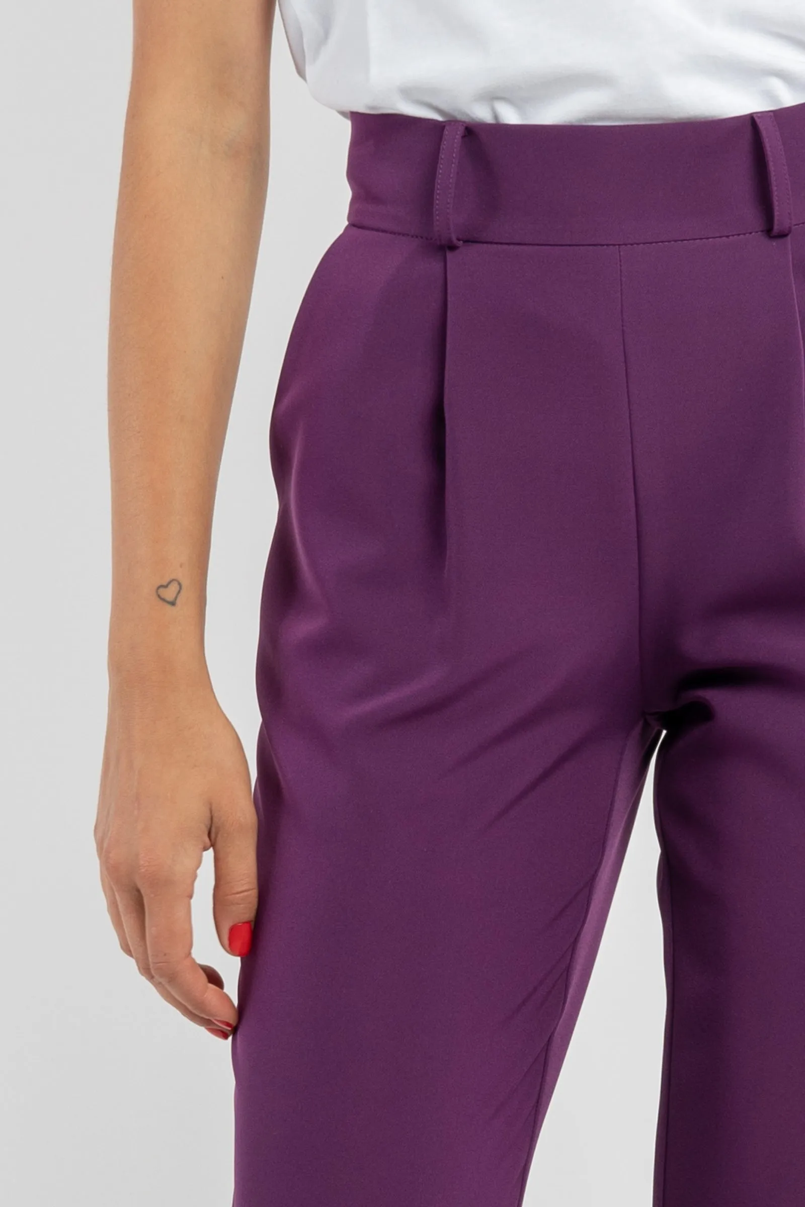 Pantalone a vita alta con passanti