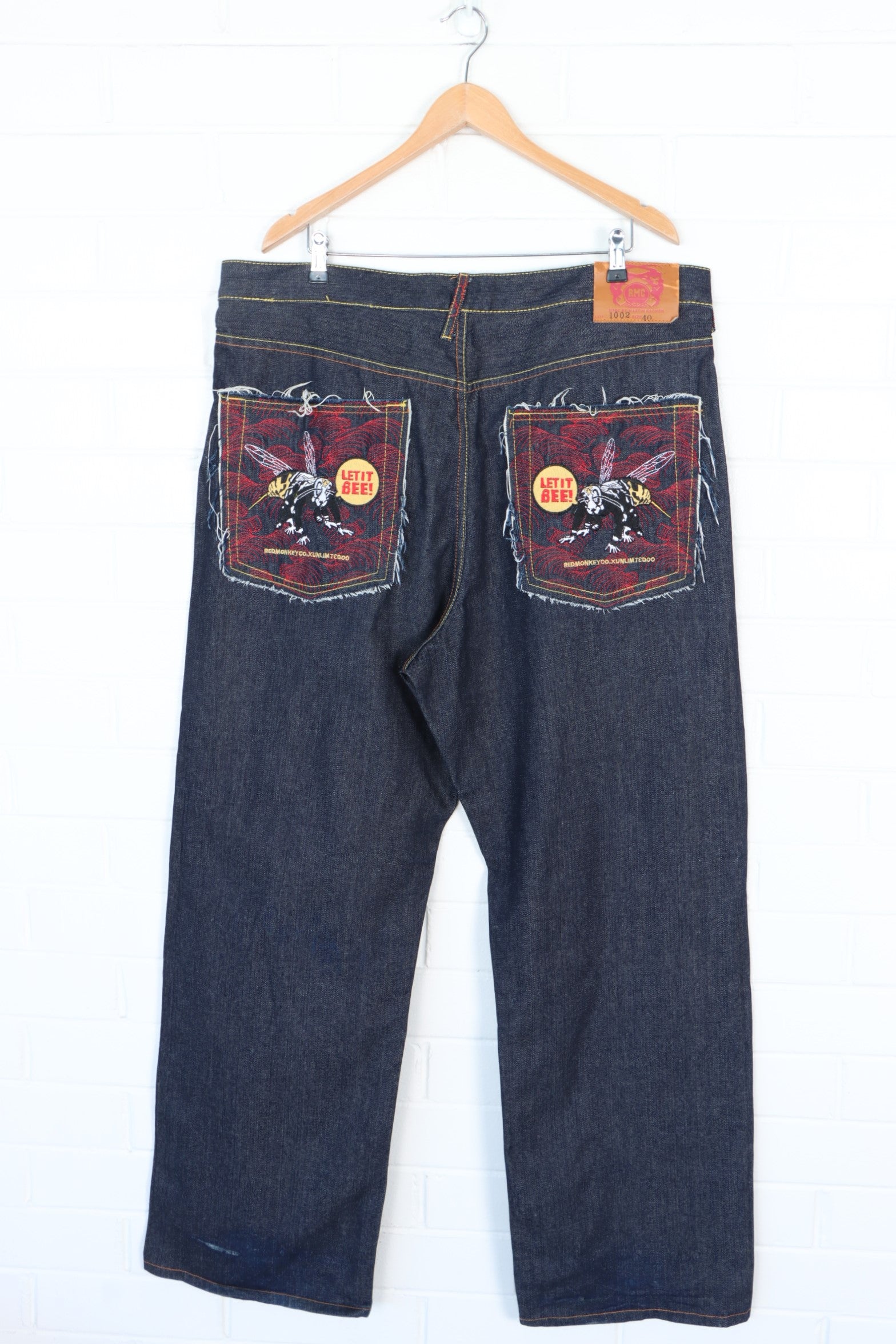 RMC Red Monkey Let It Bee! Embroidered Y2K Jeans (40)