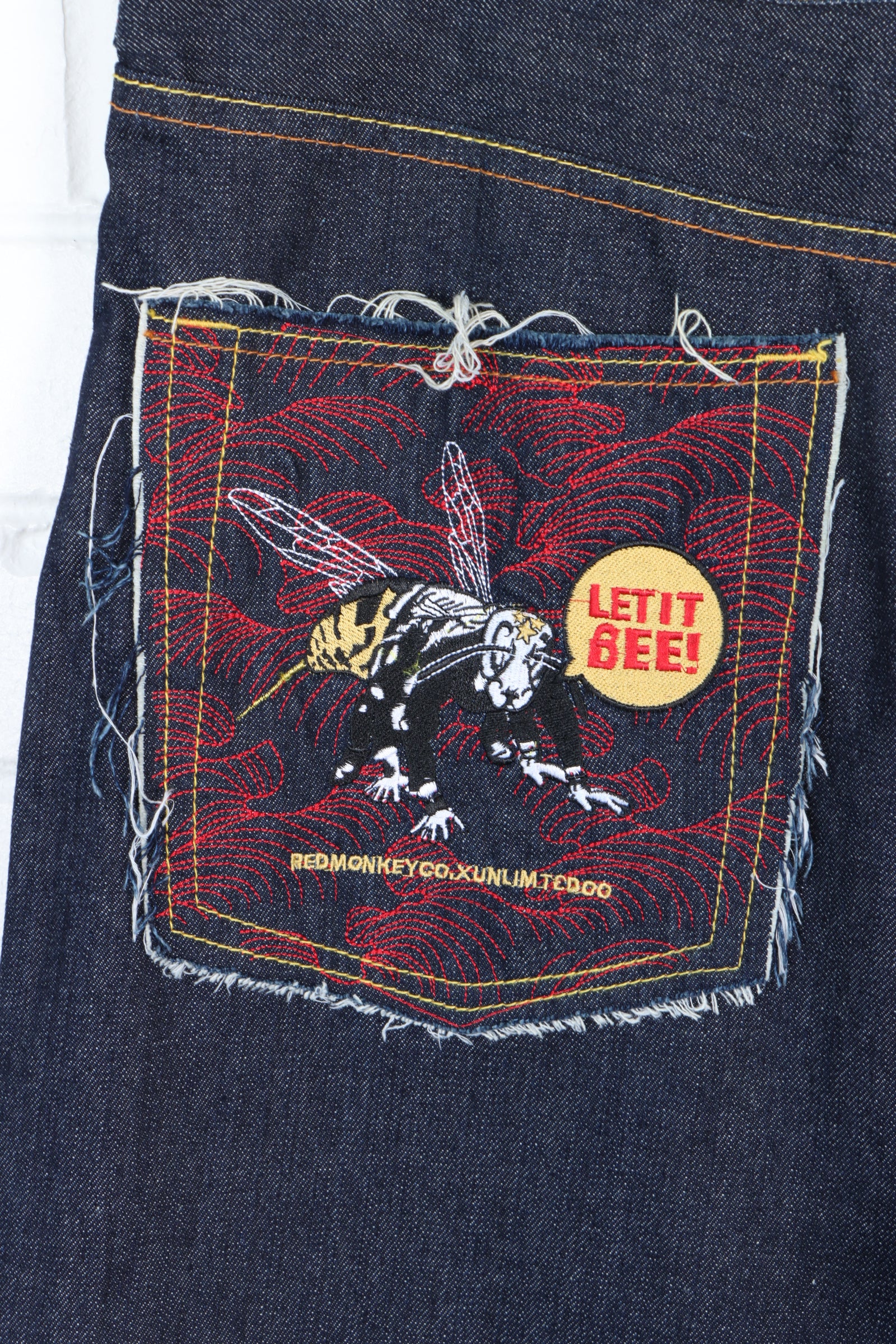 RMC Red Monkey Let It Bee! Embroidered Y2K Jeans (40)