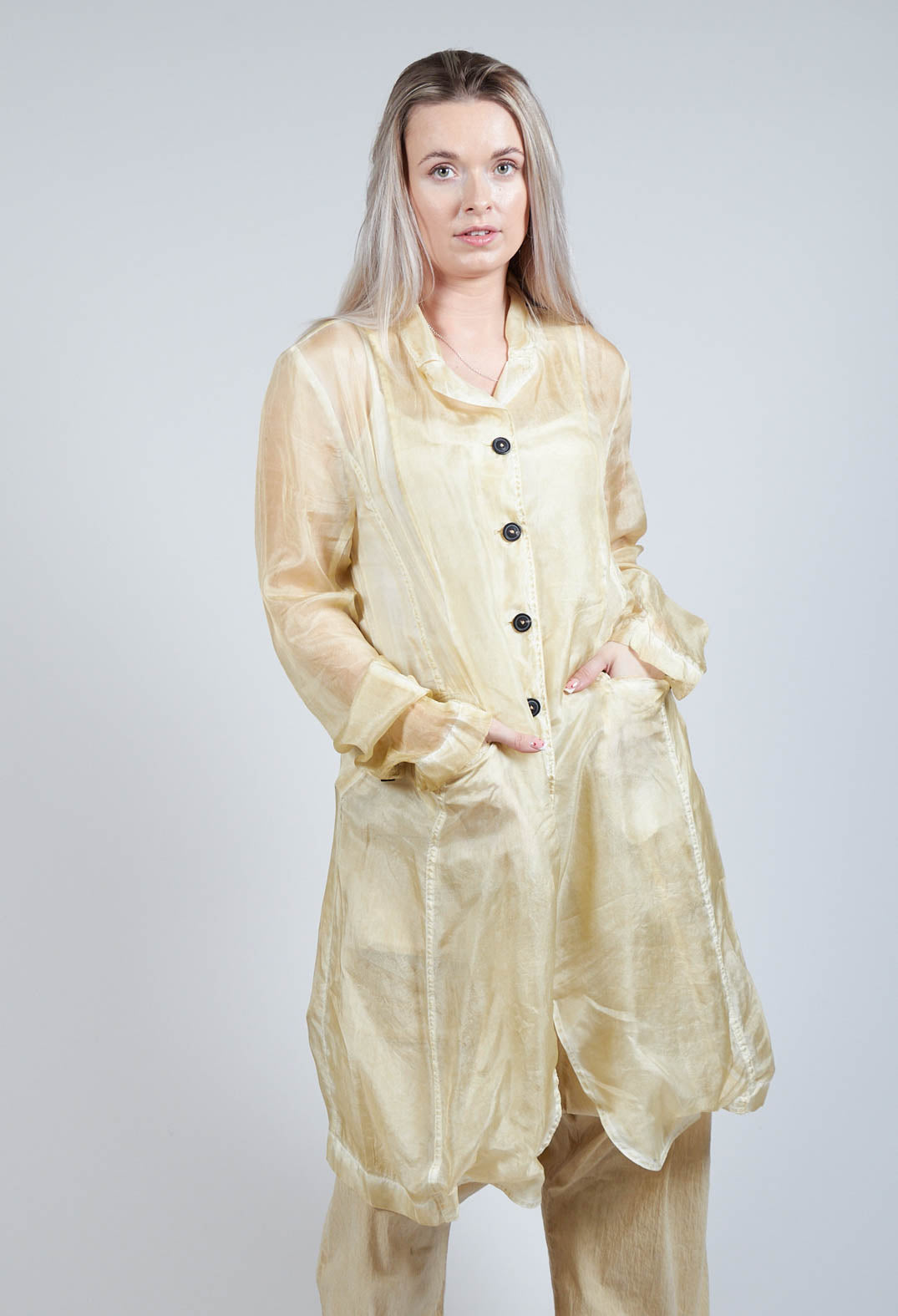 Silk Crease Overcoat in Wax Cloud