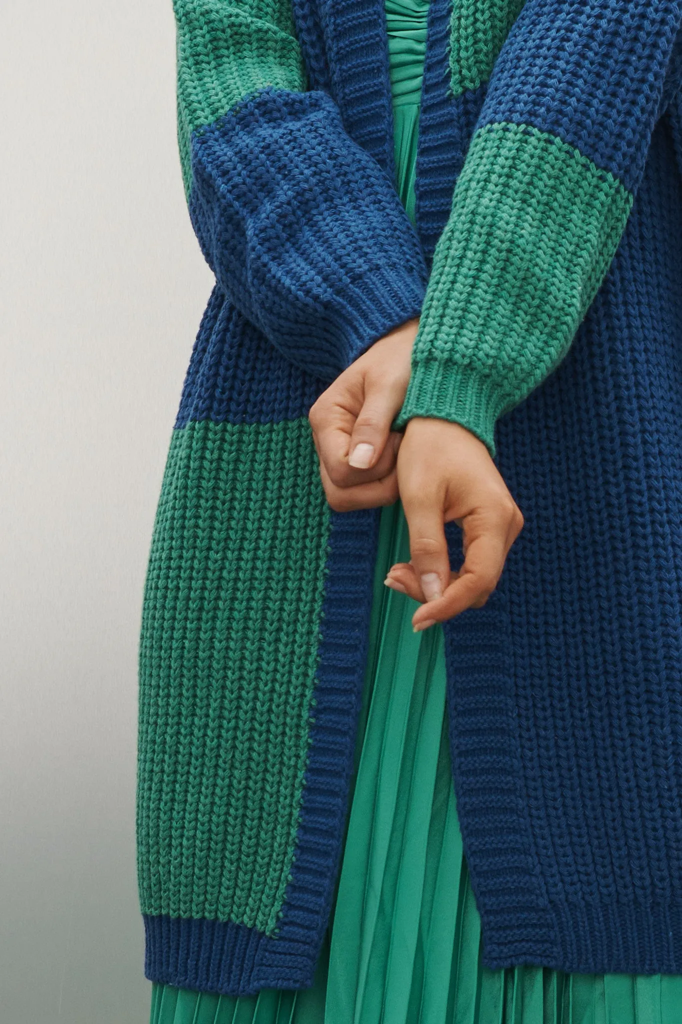 Spezia Knit Cardigan In Blue And Green Colourblock Cotton Blend