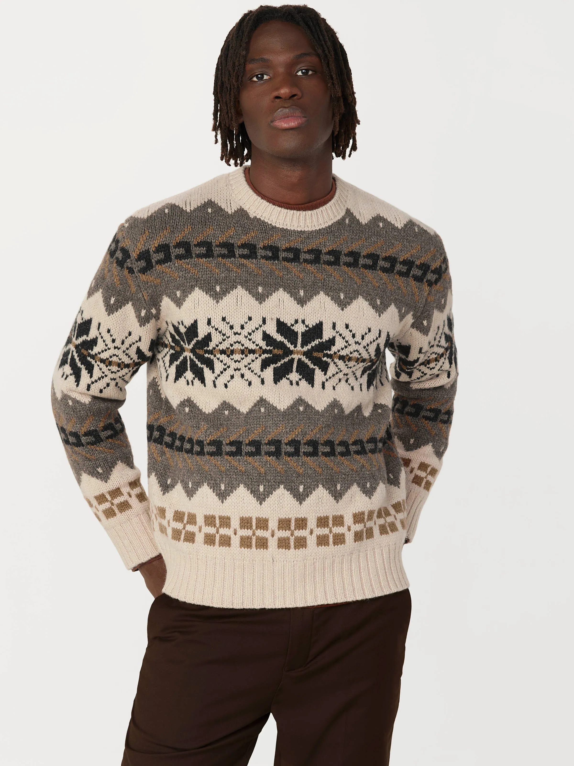 The Lambswool Jacquard Sweater  in Light Beige