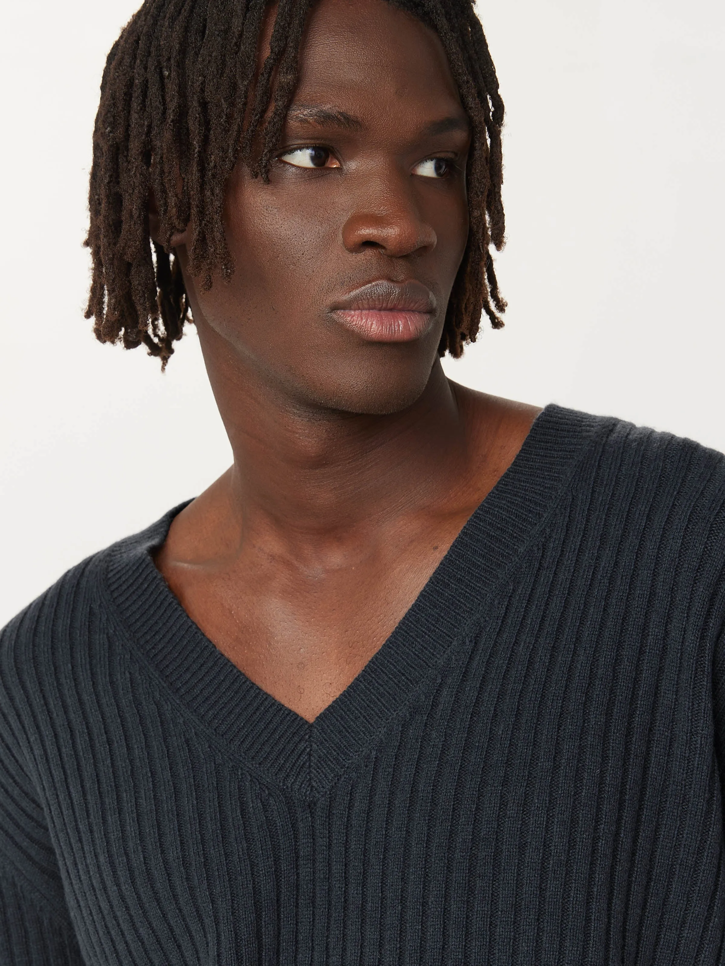 The Ribbed Lambswool V-Neck Sweater in Slate Grey