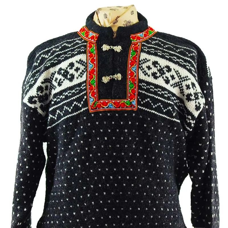 Traditional Norwegian Sweater - L